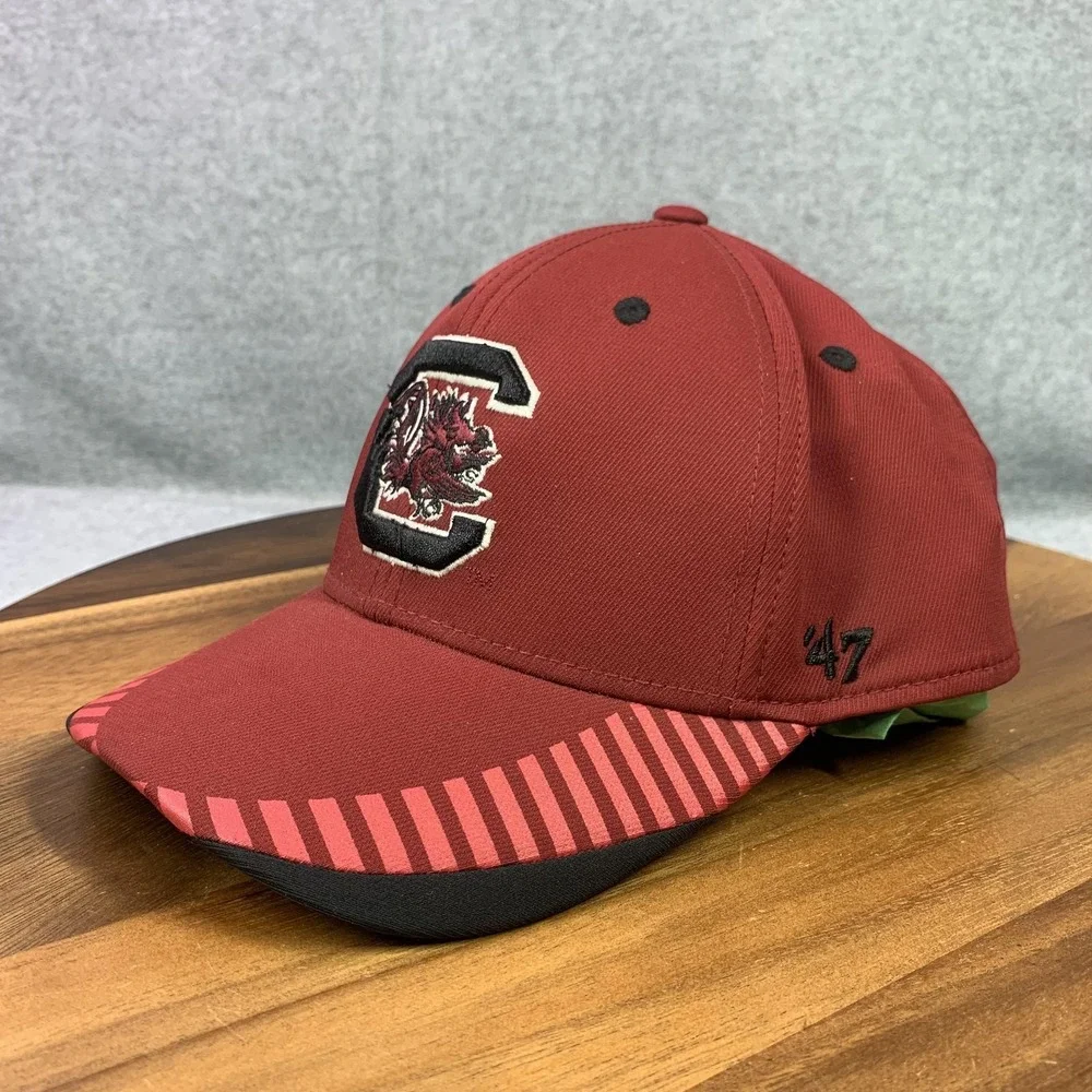 USC Gamecocks‎ Hat Cap Fitted Mens L-XL Garnet Black NCAA College Embriodered